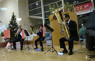 1208_9.jpg(68274 byte)