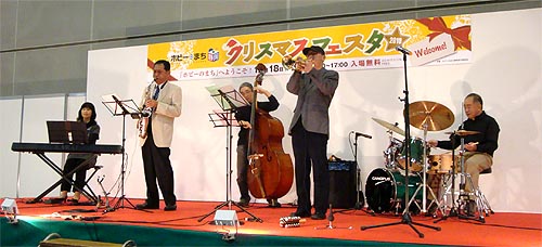 1220_8.jpg(70853 byte)