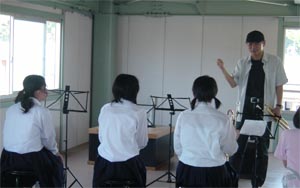 200504kousyu2.jpg(41542 byte)